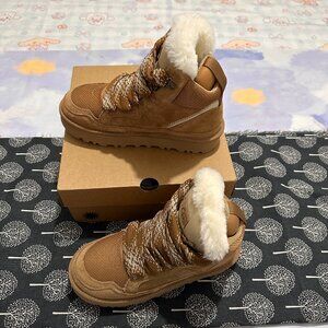 Brown Ugg High-Top Warm Boots